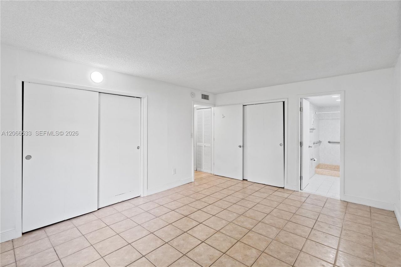 8501 NW 8th St , Unit 106, Miami, FL 33126 Photo