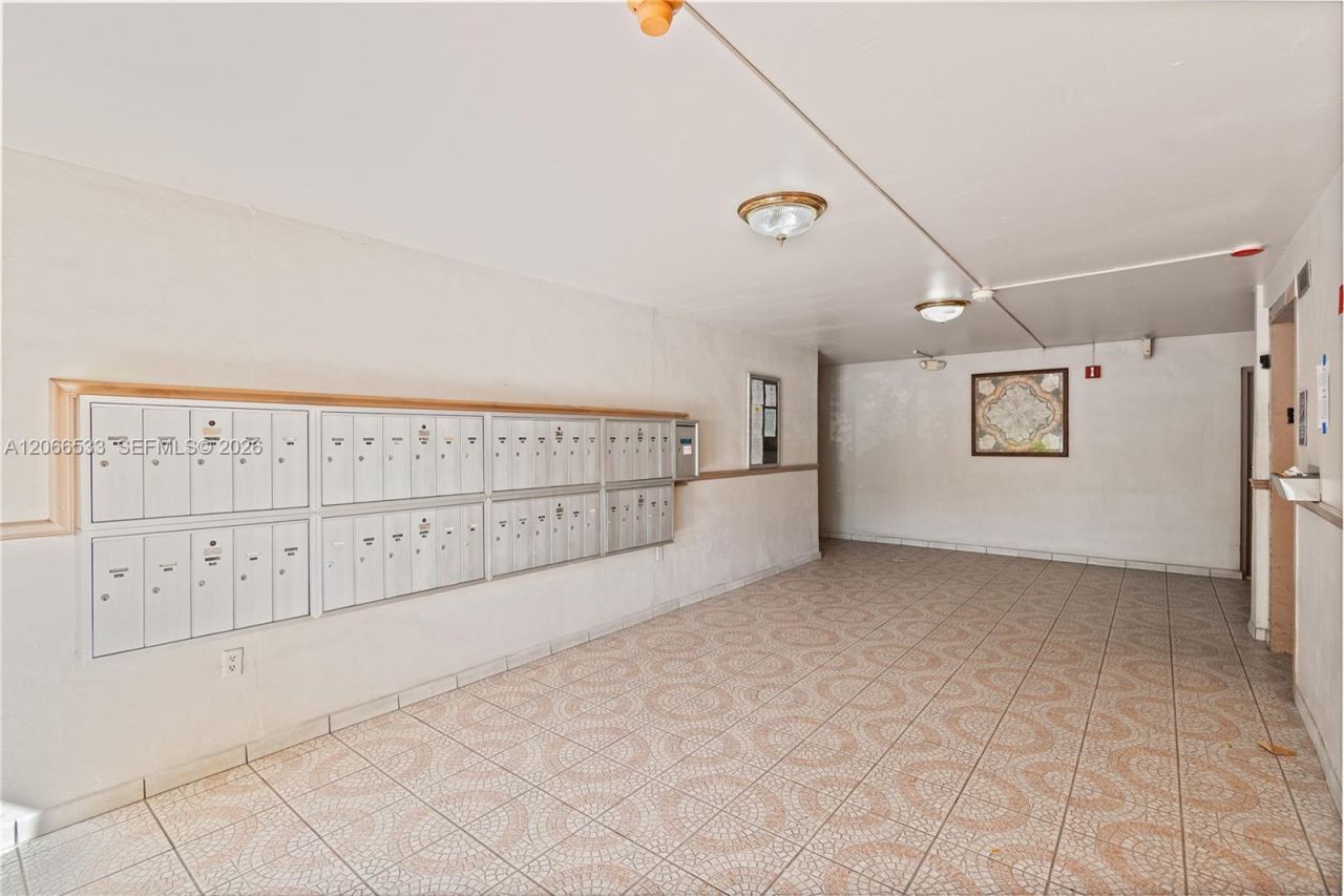 8501 NW 8th St , Unit 106, Miami, FL 33126 Photo