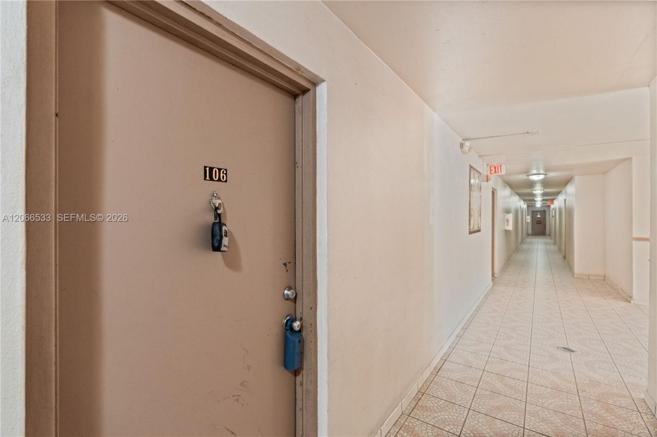 8501 NW 8th St , Unit 106, Miami, FL 33126 Photo