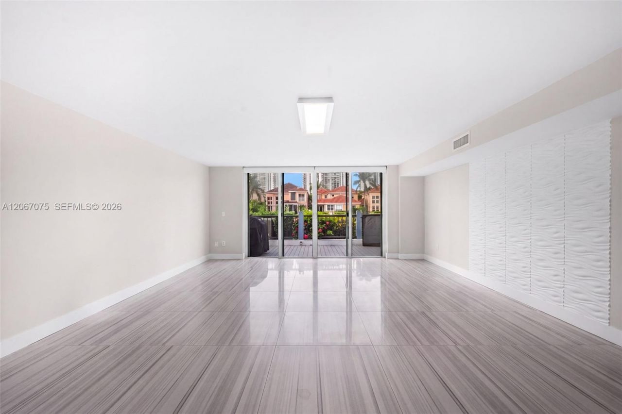 3750 NE 209 Ter , Aventura, FL 33180 Photo