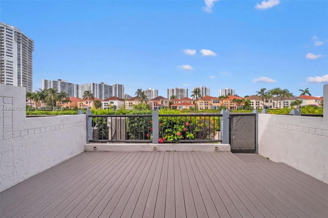 3750 NE 209 Ter , Aventura, FL 33180 Photo