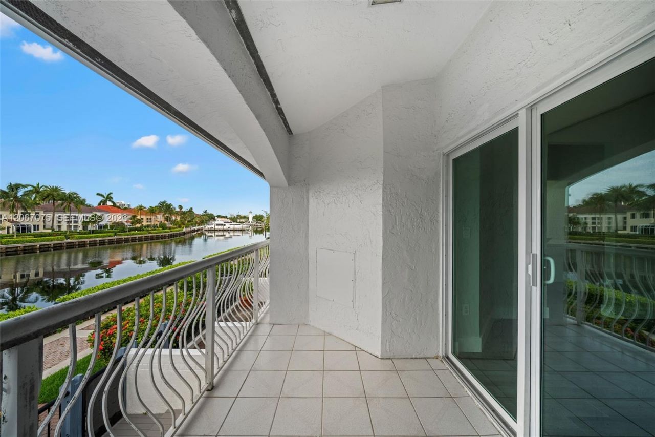 3750 NE 209 Ter , Aventura, FL 33180 Photo