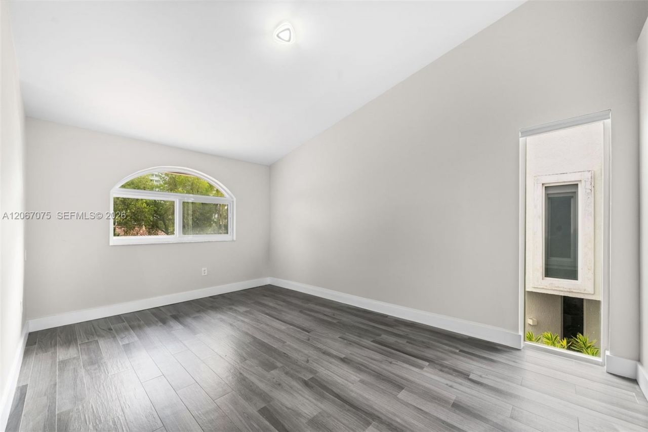 3750 NE 209 Ter , Aventura, FL 33180 Photo