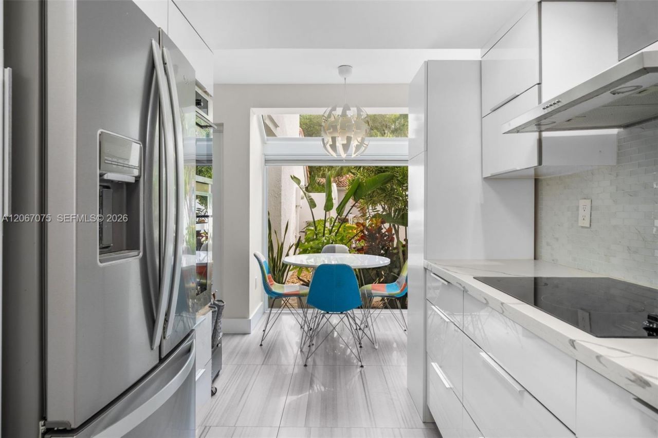 3750 NE 209 Ter , Aventura, FL 33180 Photo