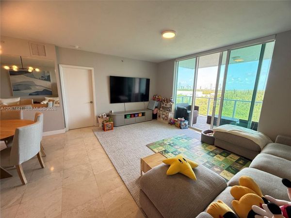 15051 Royal Oaks Ln , Unit 1104, North Miami, FL 33181