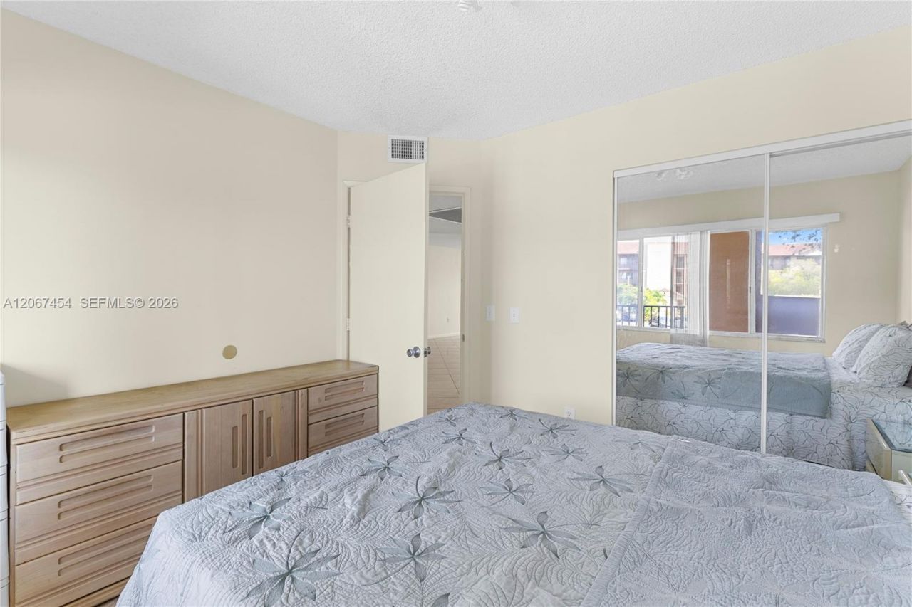 13705 SW 12th St , Unit 208B, Pembroke Pines, FL 33027 Photo