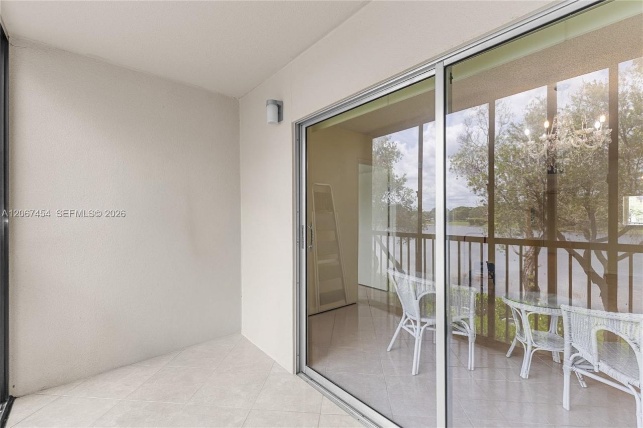 13705 SW 12th St , Unit 208B, Pembroke Pines, FL 33027 Photo