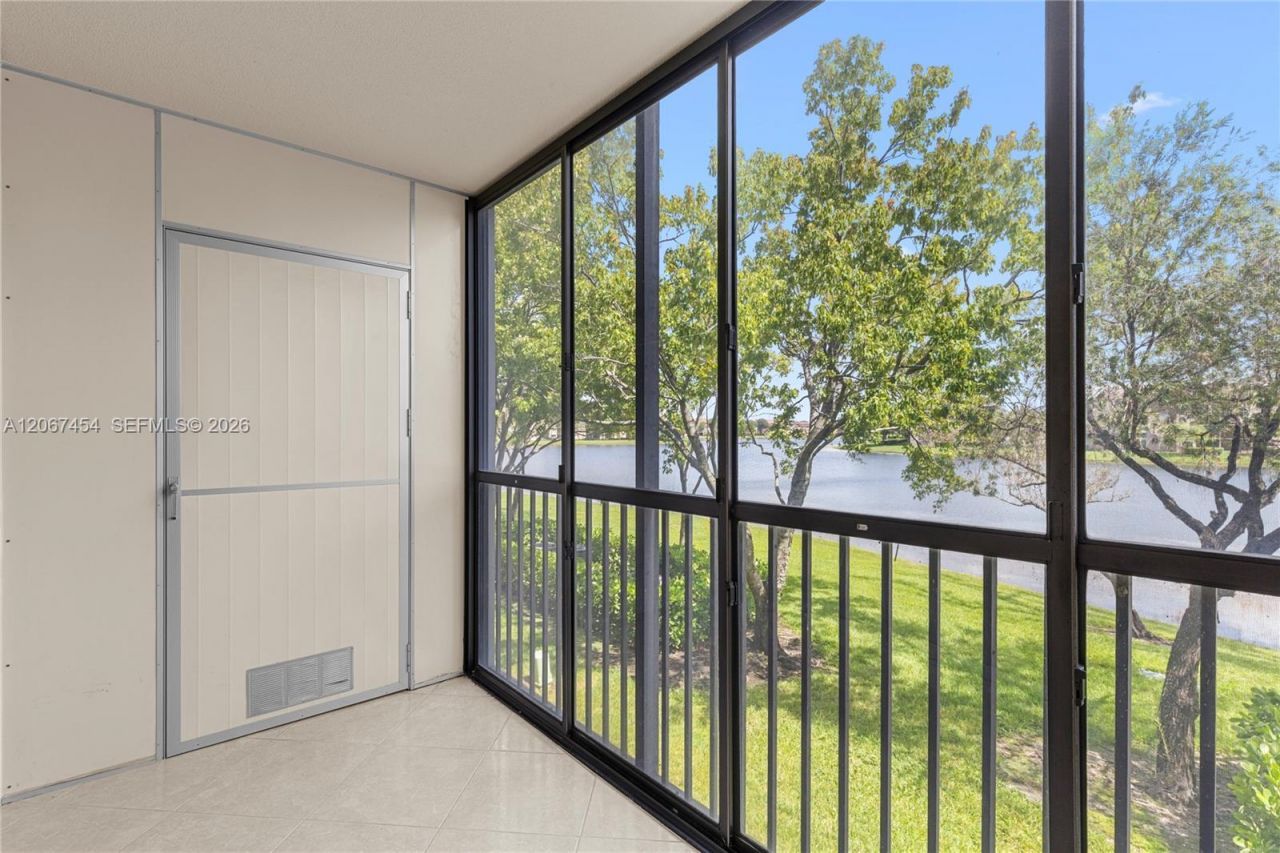 13705 SW 12th St , Unit 208B, Pembroke Pines, FL 33027 Photo