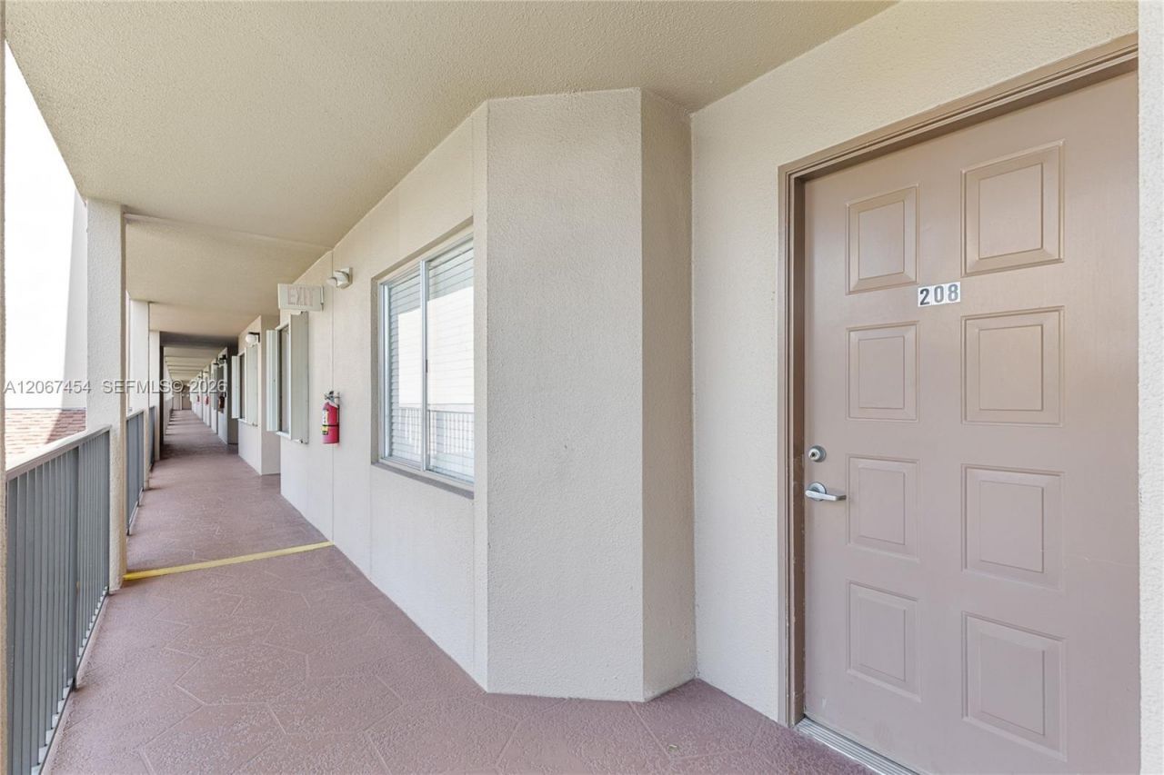 13705 SW 12th St , Unit 208B, Pembroke Pines, FL 33027 Photo