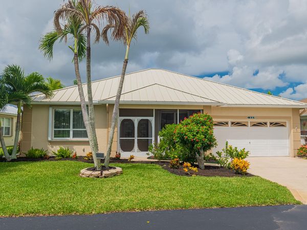 1009 NW Tuscany Drive, Port St. Lucie, FL 34986