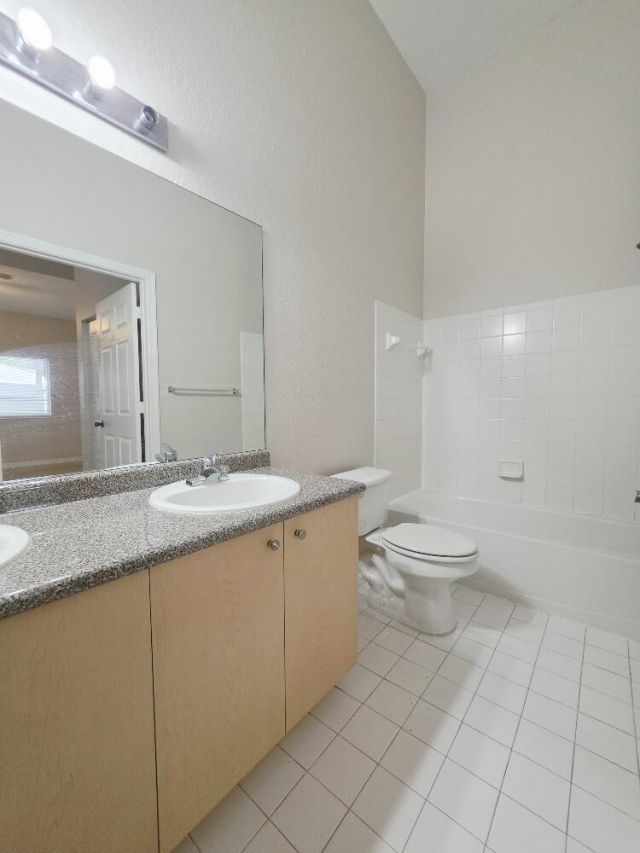 260 Crestwood Circle, Unit 102, Royal Palm Beach, FL 33411 Photo
