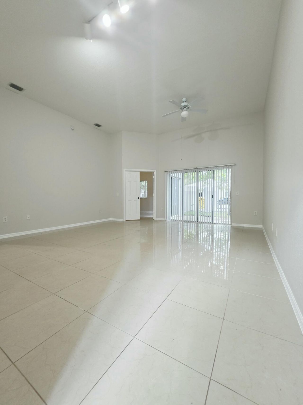 260 Crestwood Circle, Unit 102, Royal Palm Beach, FL 33411 Photo