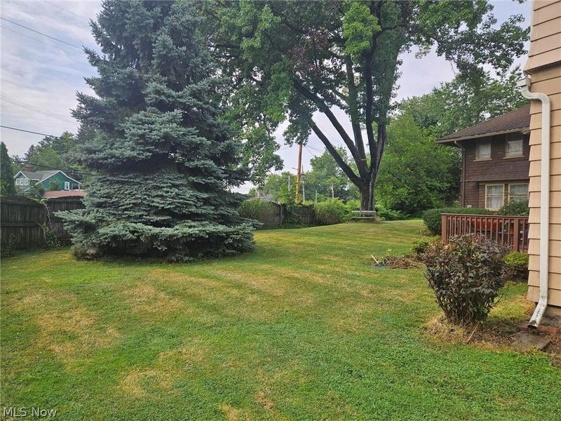 24 Villa Beach, Cleveland, OH 44110 Photo 5