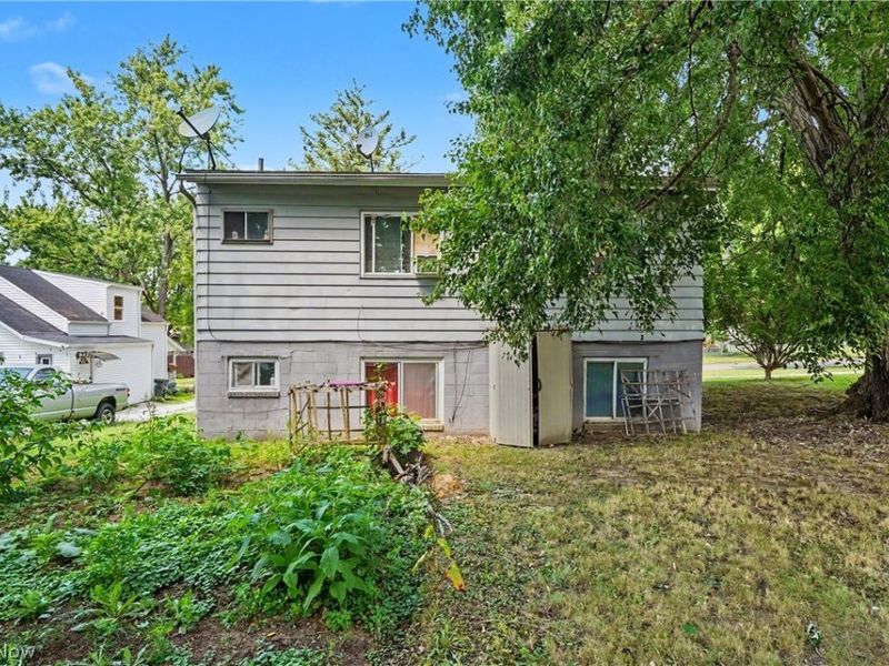 1332-1334 Alphada Avenue, Akron, OH 44310 Photo 2