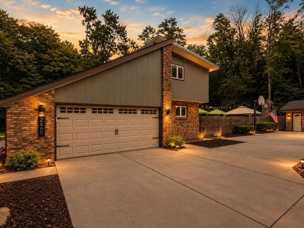 2665 Pinebrook Drive , La Porte, IN 46350