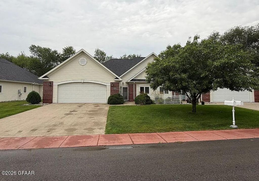 1173 OXBOW Court  primary photo