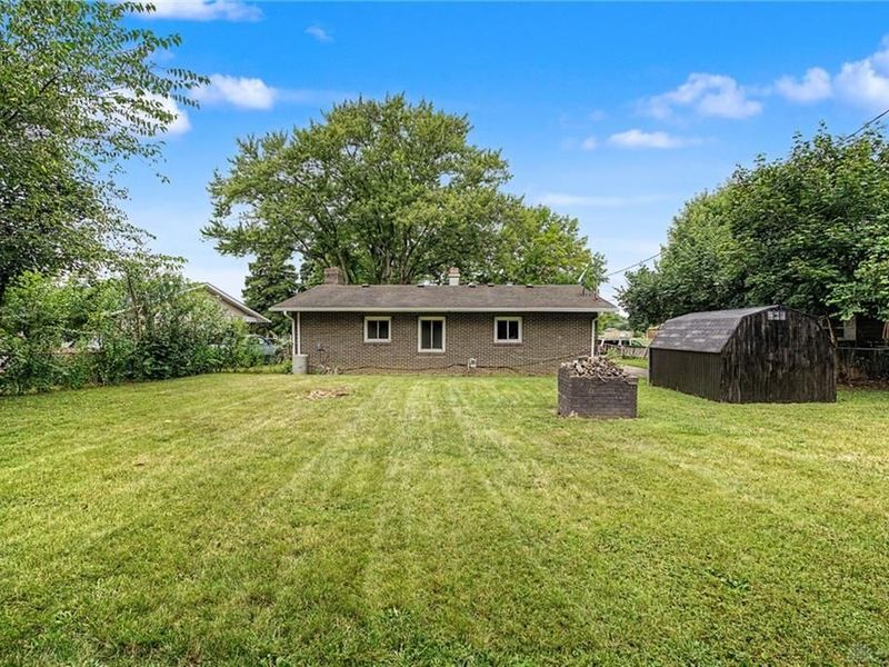 249 Ridgebury Drive, Xenia, OH 45385 Photo 2