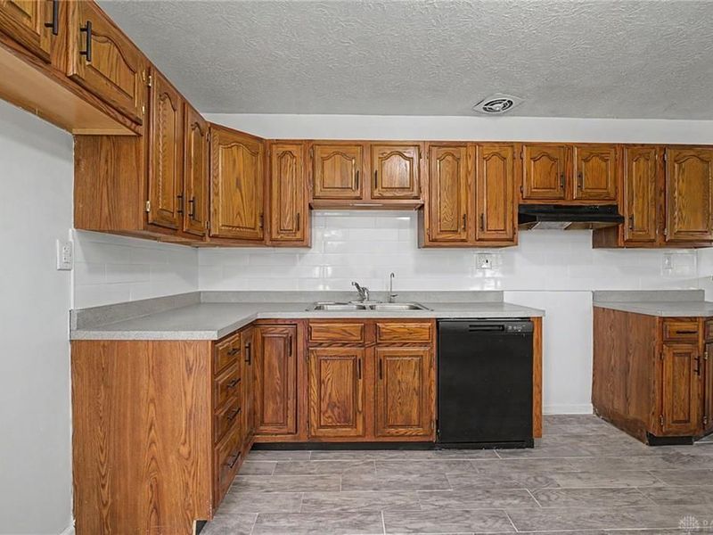 249 Ridgebury Drive, Xenia, OH 45385 Photo 4