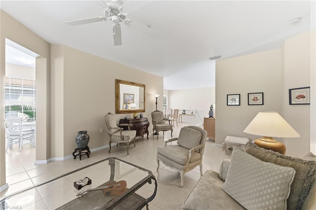 2190 Arielle Dr, Unit 901, Naples, FL 34109 Photo