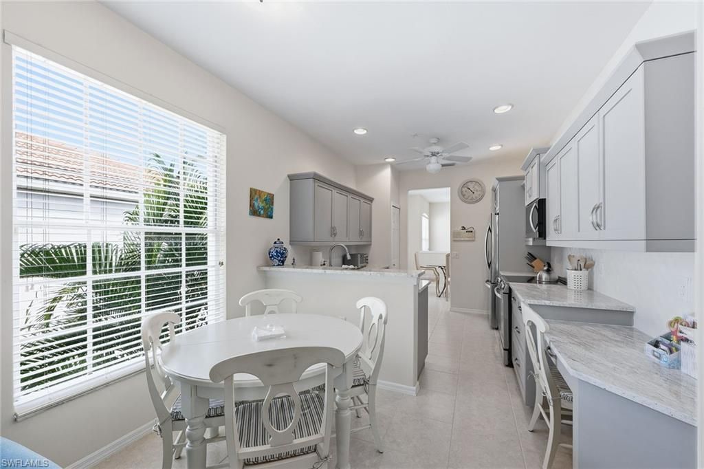 2190 Arielle Dr, Unit 901, Naples, FL 34109 Photo