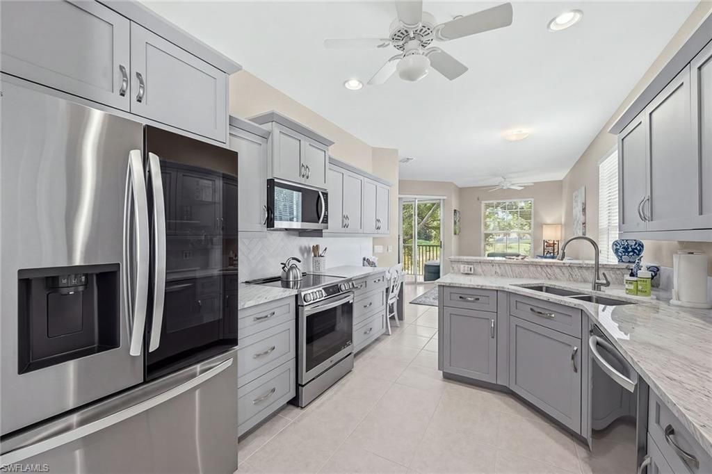 2190 Arielle Dr, Unit 901, Naples, FL 34109 Photo