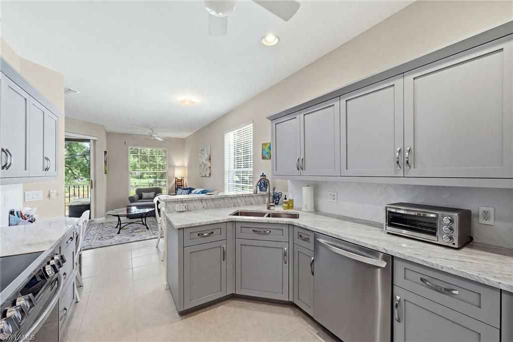 2190 Arielle Dr, Unit 901, Naples, FL 34109 Photo