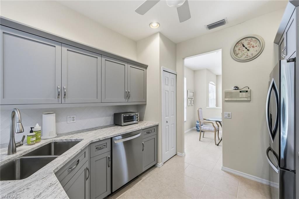 2190 Arielle Dr, Unit 901, Naples, FL 34109 Photo