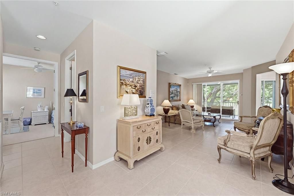 2190 Arielle Dr, Unit 901, Naples, FL 34109 Photo