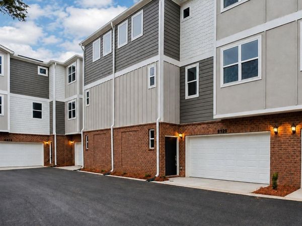 8929 Sharonbrook Drive, Charlotte, NC 28210