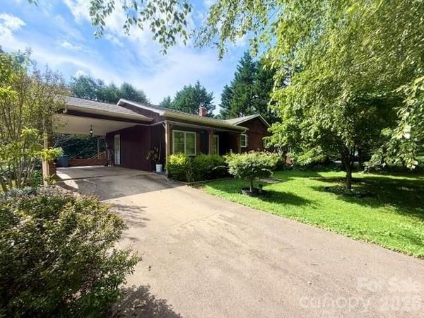 2417 Mt Herman Heights , Hudson, NC 28638