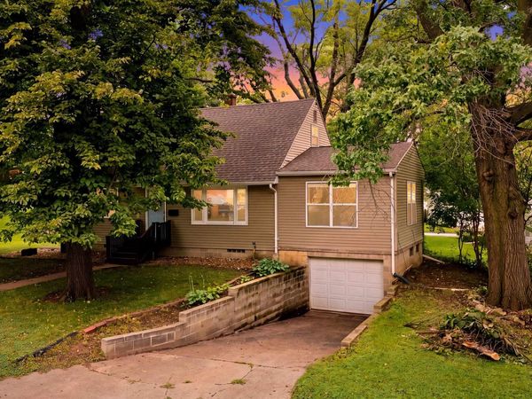2006 Ashland Avenue, Cedar Falls, IA 50613