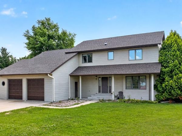 2466 Highview Lane SW, Rochester, MN 55902