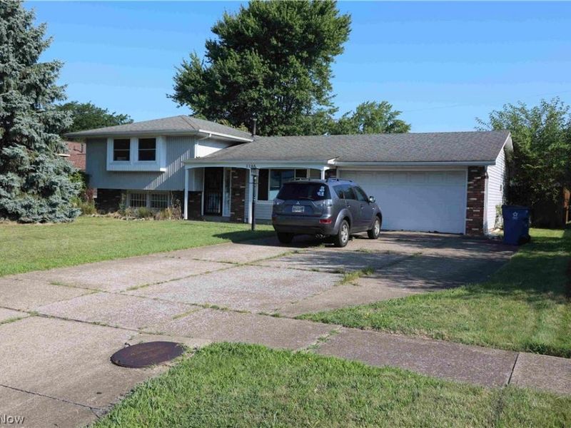 2200 W 37th Street, Lorain, OH 44053 Photo 2