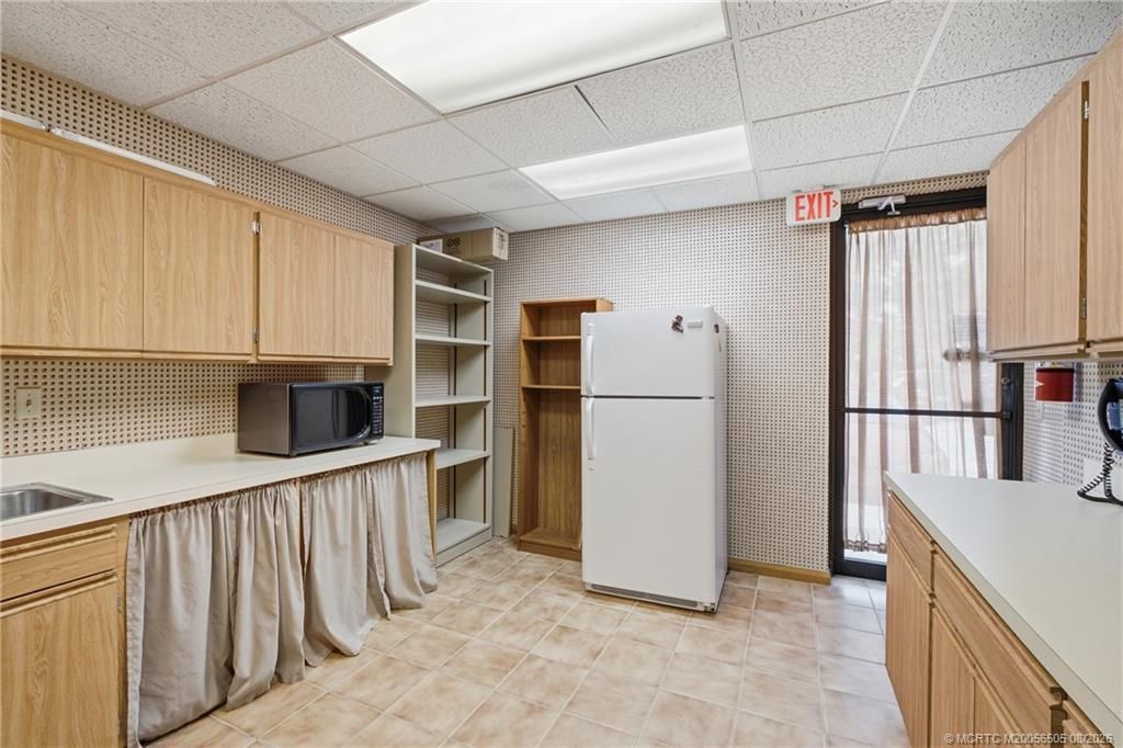 900 SE Ocean Boulevard, Unit C 120, Stuart, FL 34994 Photo