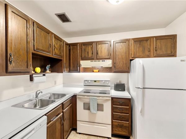 23 Vista Gardens Trail, Unit 104, Vero Beach, FL 32962