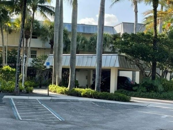 8950 SW 69th Ct , Unit 216, Pinecrest, FL 33156