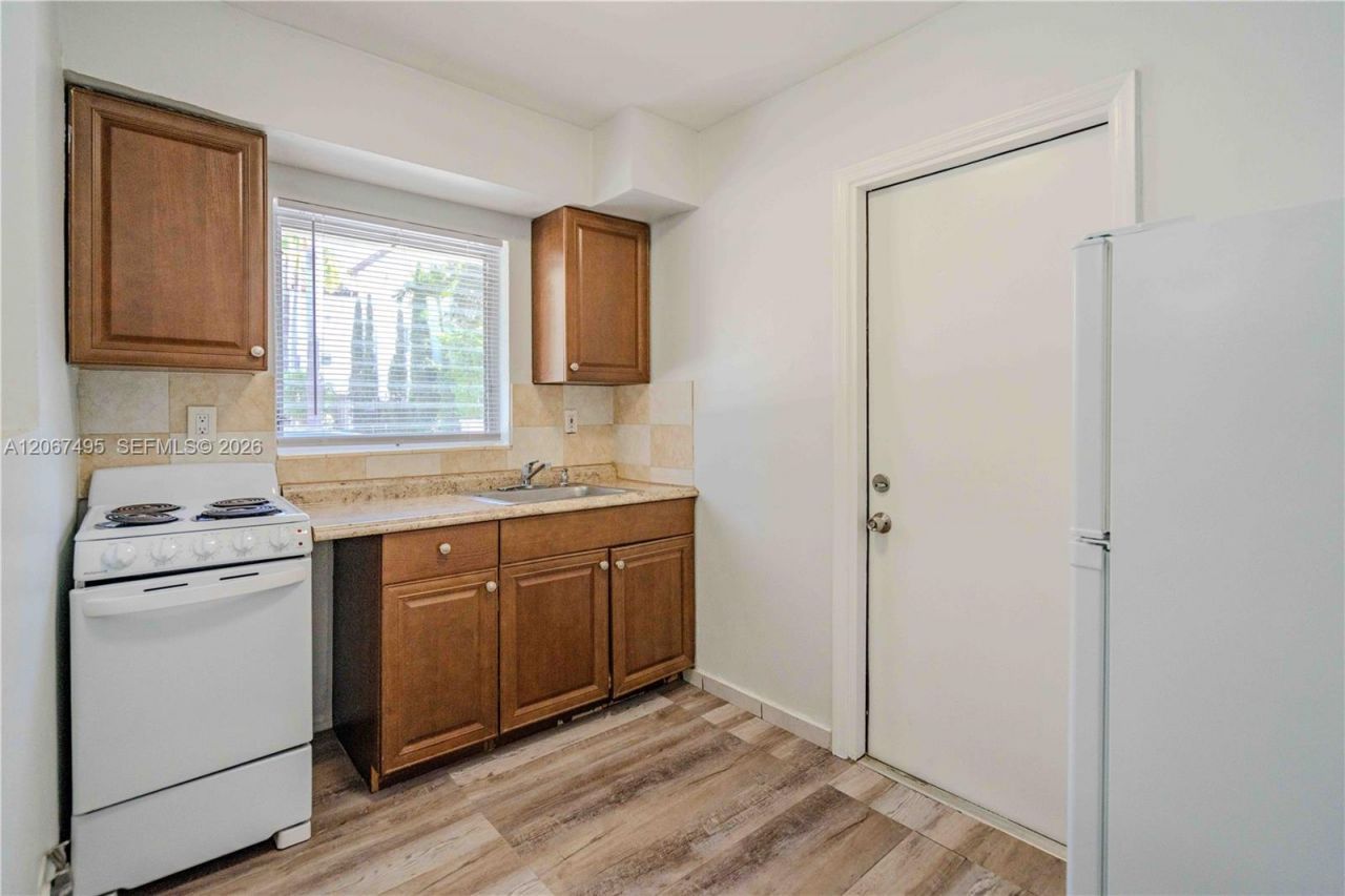 260 Navarre Ave , Unit 2, Coral Gables, FL 33134 Photo