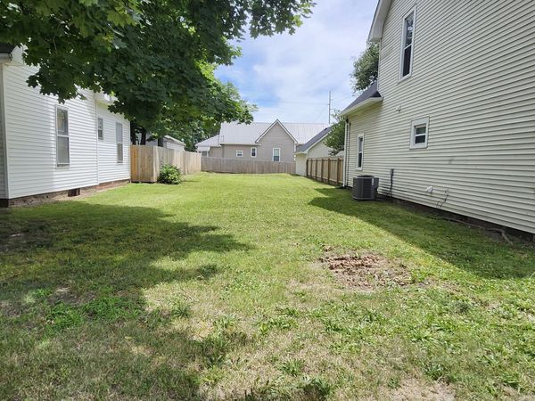 1447 S East Street , Indianapolis, IN 46225