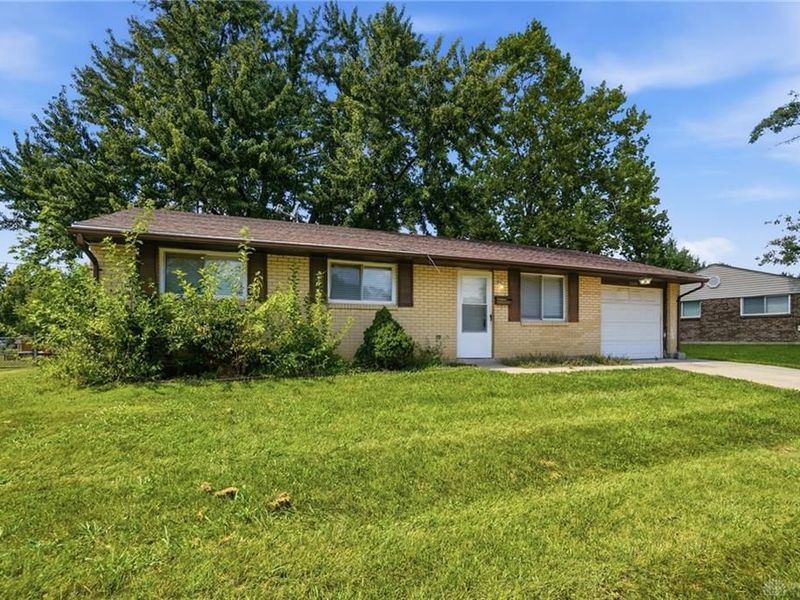 7309 Maringo Drive, Huber Heights, OH 45424 Photo 4