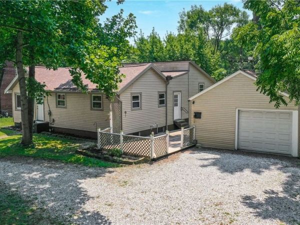 1640 Lockwood Road , Barberton, OH 44203