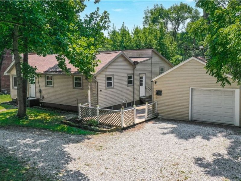 1640 Lockwood Road, Barberton, OH 44203 Photo 1