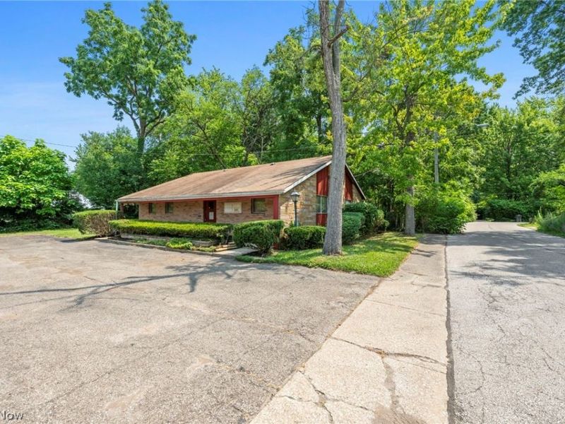 105 Church Street, Berea, OH 44017 Photo 2
