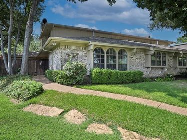 10504 Berry Knoll Drive, Dallas, TX 75230