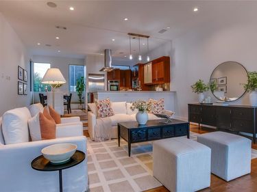 433 Trinity River Circle, Dallas, TX 75203
