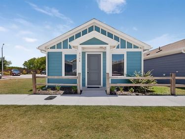 8754 Texas Risinger Drive, Unit 64, Fort Worth, TX 76123