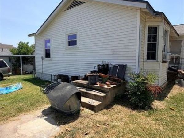 744 Chilton Street , Marlin, TX 76661