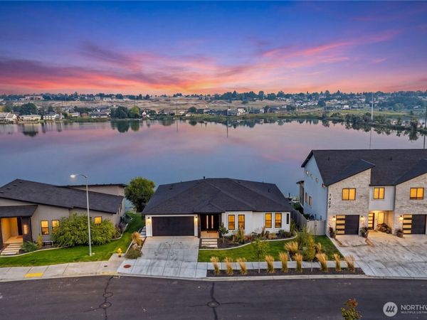 1405 W Lakeside Drive, Moses Lake, WA 98837