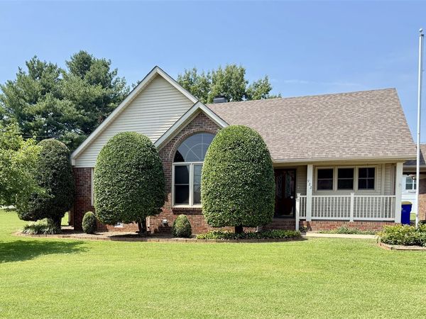 922 S College Street , Franklin, KY 42134