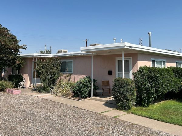 1805 Alvarado Drive NE, Albuquerque, NM 87110