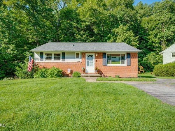 325 Ridgewood Drive, Kingsport, TN 37660